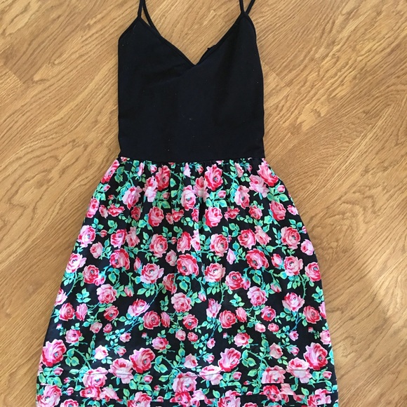 PINK Victoria's Secret Dresses & Skirts - Victoria’s Secret Pink floral dress